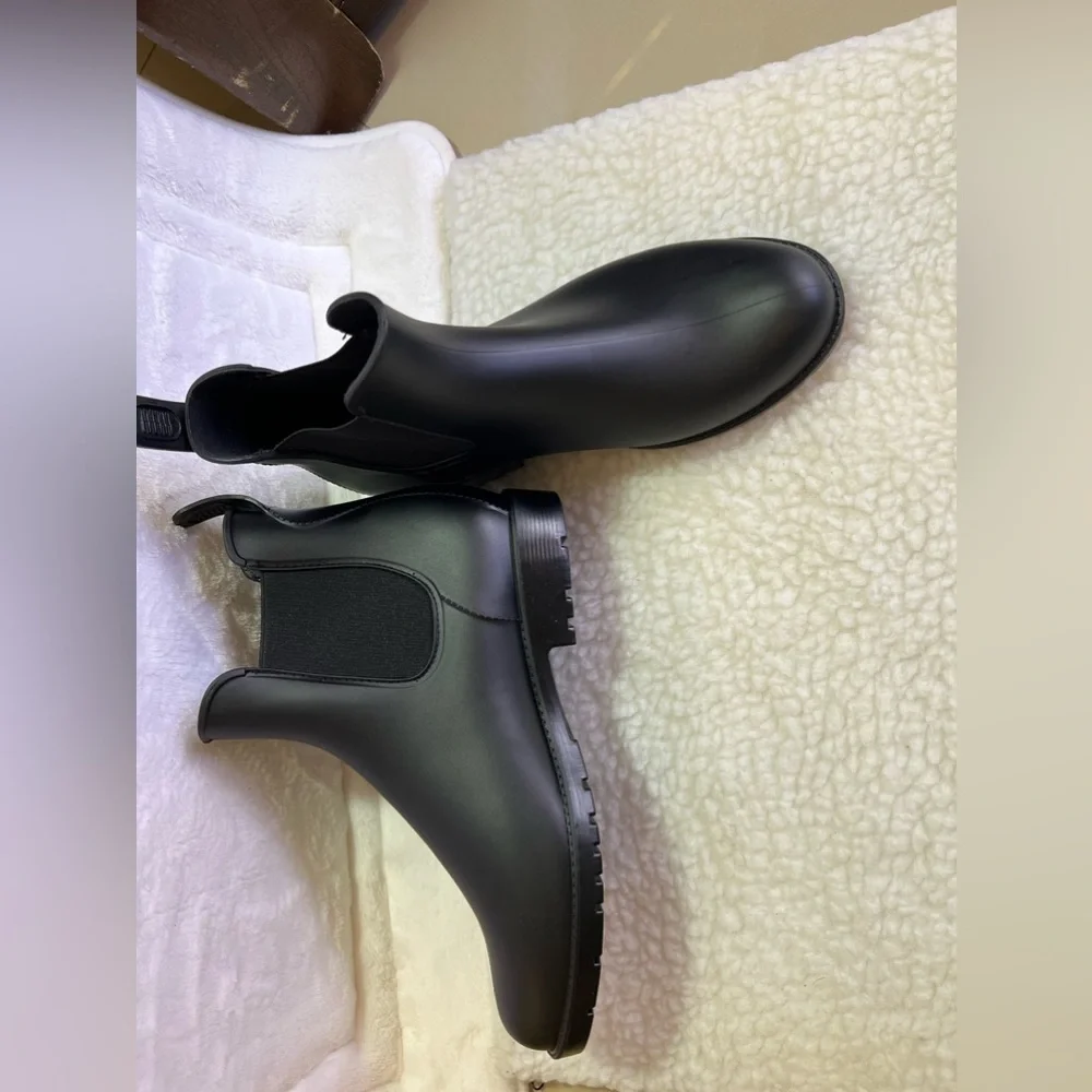 Asgard Rain Boots Black Ankle Short with Heel Pull Tabs US 7 / EUR 37 Women's
